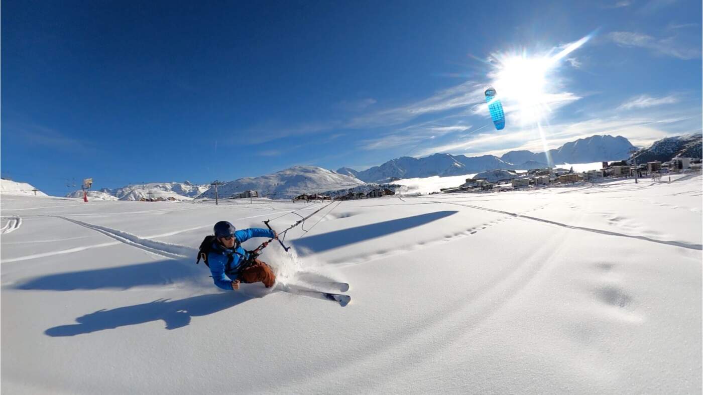 Le Snowkite A La Une A L Alpe D Huez Actumontagne
